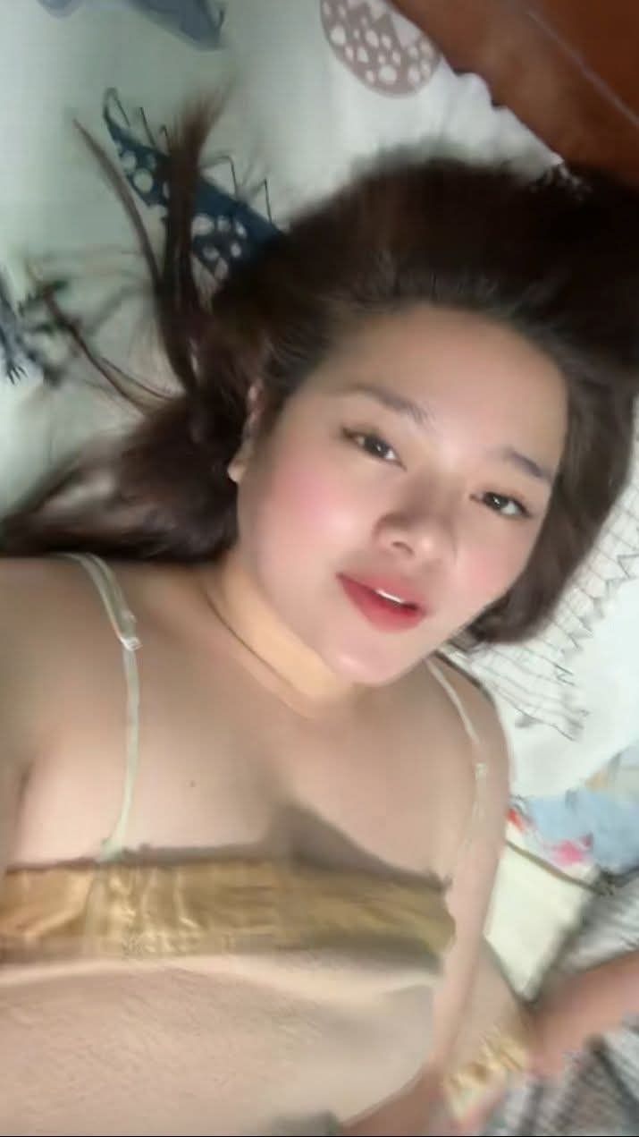 Top Guru Viral Wiwik Fyp Kelakuan LC Saat Menghibur Anggota DPR One For All Indonesia